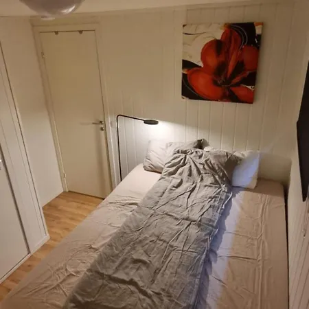Small Cosy And Fully Equipped Apartment With The Possibility To Rent A Car Through Getaround Tromso Exterior photo