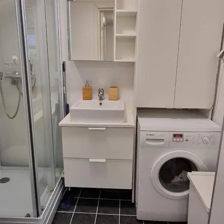 Small Cosy And Fully Equipped Apartment With The Possibility To Rent A Car Through Getaround Tromso Exterior photo