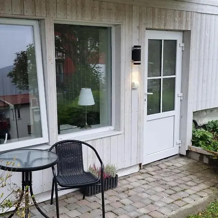 Small Cosy And Fully Equipped Apartment With The Possibility To Rent A Car Through Getaround Tromso Exterior photo