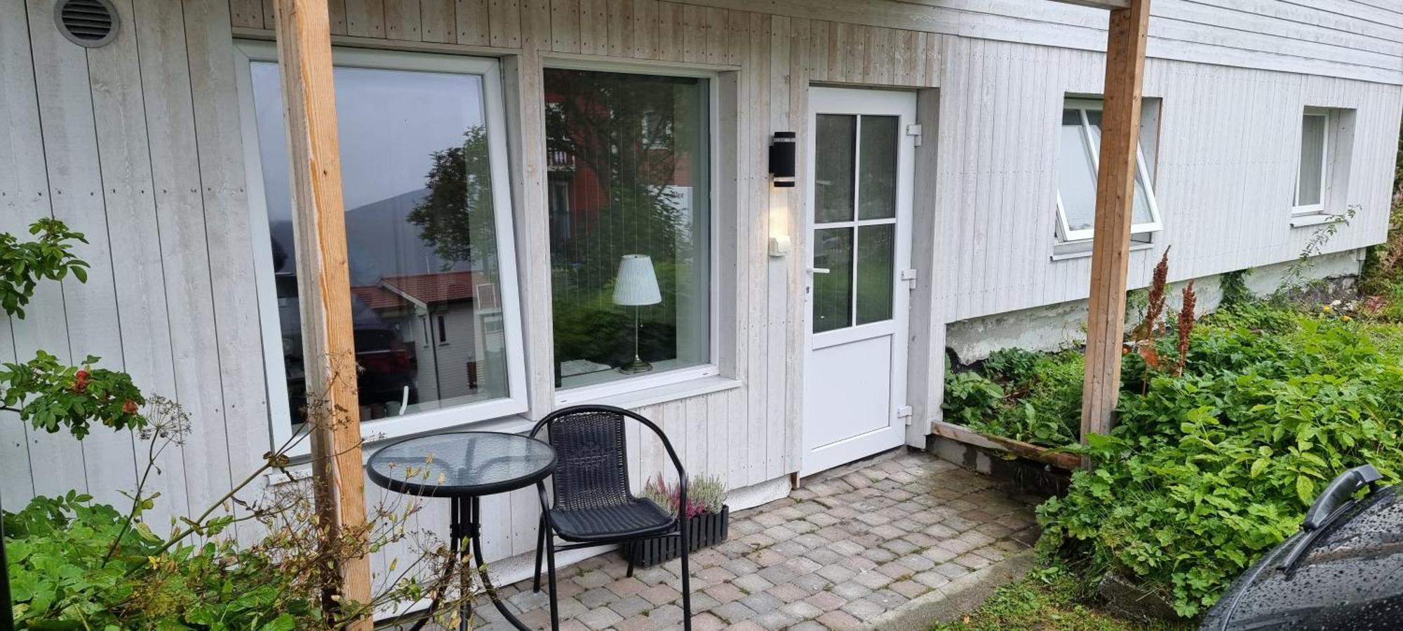 Small Cosy And Fully Equipped With The Possibility To Rent A Car Through Getaround